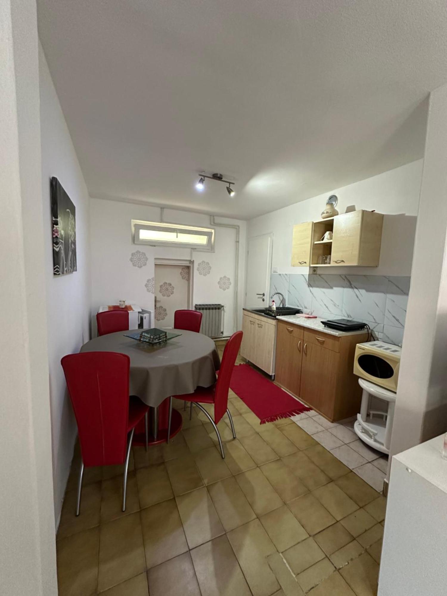 Ćuprija Day & Night Apartment מראה חיצוני תמונה